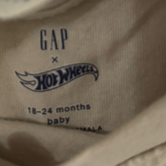 GAP x Hot Wheels Cream Baby Tee - Picture 4 of 4